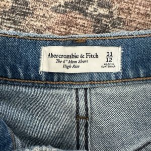 4” High Rise Mom Short